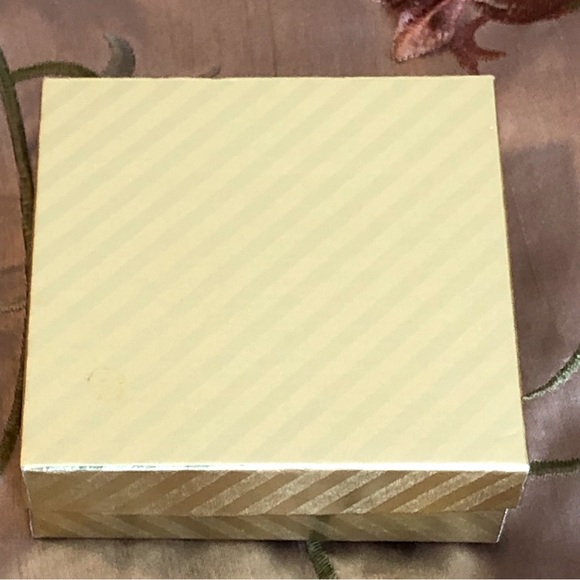 Pierre Cardin vintage pearl brooch Swarovski crystals - Picture 5 of 6